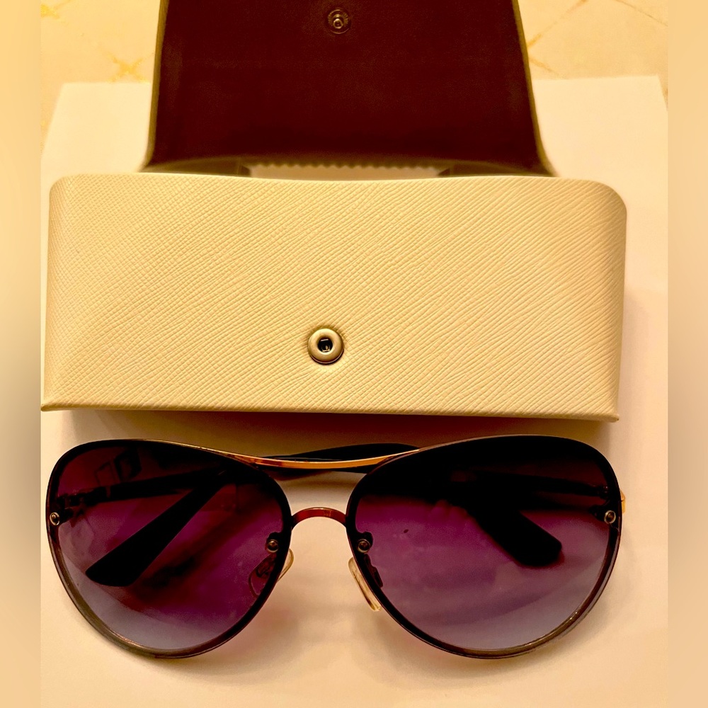 Tahari aviator sunglasses / women’s